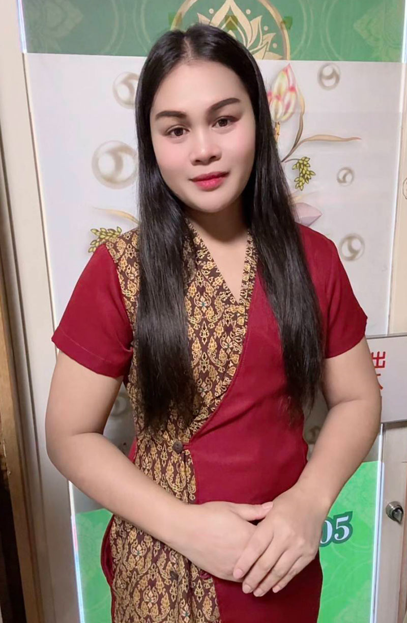 ユリ(Yuri)ミンタラ | 茨城 みらい平 高岡 タイ古式マッサージ